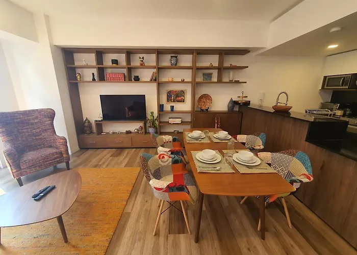 Apartment Beautiful Near Hospital Espanol And Squares